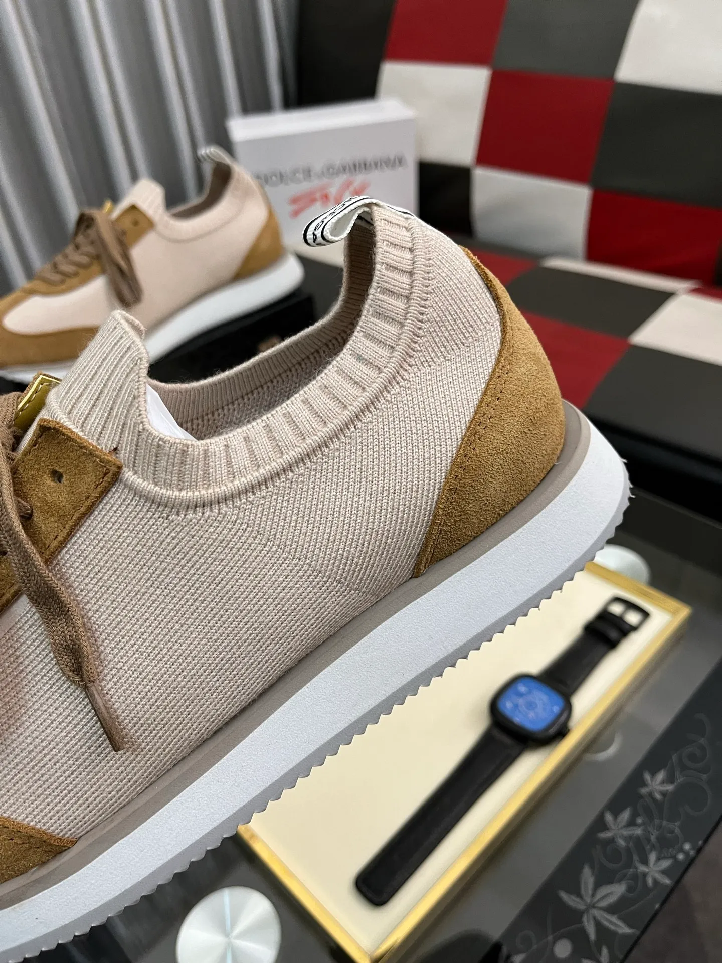 Men's Men's Shoes💰420⌚️⌚️••Dolce&Gabbana••DG✔️High-end men's sports and casual shoes. Original goods from top counters. Original imported cowhide, multi-material splicing design ➕Imported cowhide lining, cowhide feet ➕Original TPR elastic outsole. Size: 36-46🔟Colors available